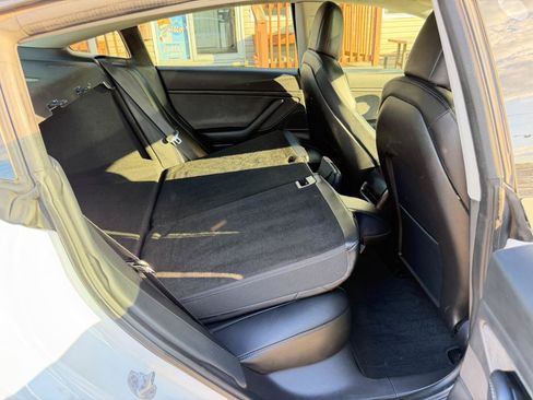 Used 2018 Tesla Model 3 Long Range AWD/4WD image 32