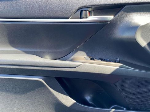 Used 2022 Toyota Camry SE image 26