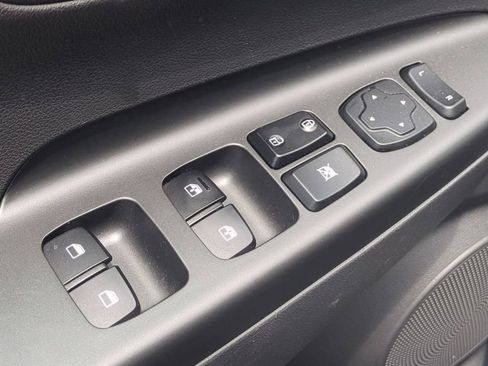 Certified 2023 Hyundai Kona SEL AWD/4WD image 11