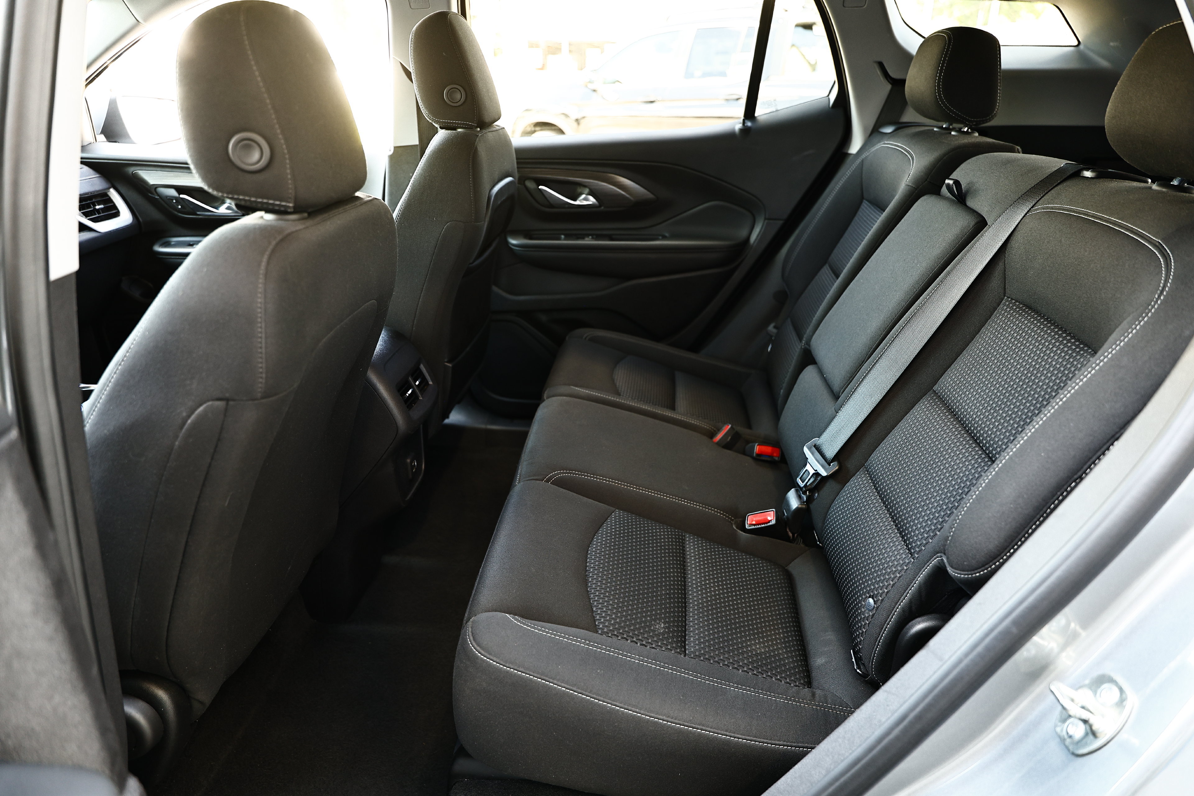 Used 2024 GMC Terrain SLE AWD/4WD image 24