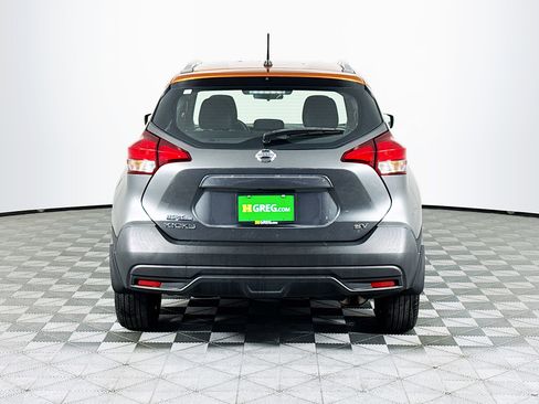 Used 2019 Nissan Kicks SV image 8