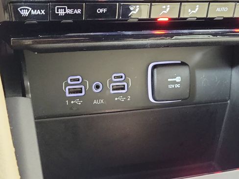 Used 2023 Jeep Grand Cherokee Limited AWD/4WD image 22
