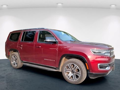 Used 2024 Jeep Wagoneer Series II AWD/4WD image 14