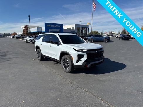 New 2026 Chevrolet Traverse Z71 w/ Driver Confidence Package image 1