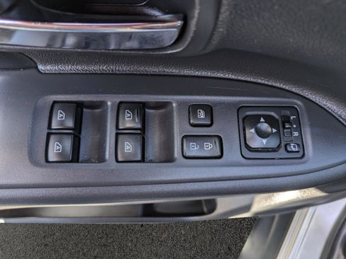 Used 2019 Mitsubishi Outlander SEL image 15