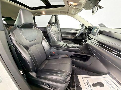 Used 2022 INFINITI QX60 Luxe image 27