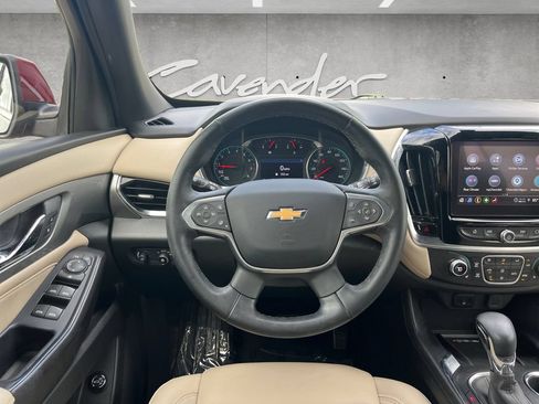 Used 2023 Chevrolet Traverse LT FWD image 21