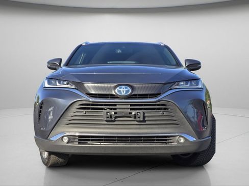 Used 2023 Toyota Venza XLE AWD/4WD image 3