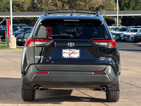 New 2025 Toyota RAV4 XLE image 5