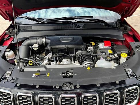 Used 2025 Jeep Compass Limited AWD/4WD image 28