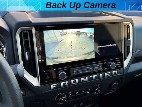 Used 2025 Nissan Frontier SV RWD image 13