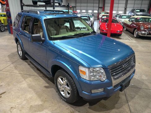 Used 2009 Ford Explorer XLT image 14