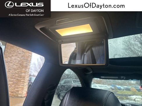 Used 2019 Lexus LS 500 AWD image 34