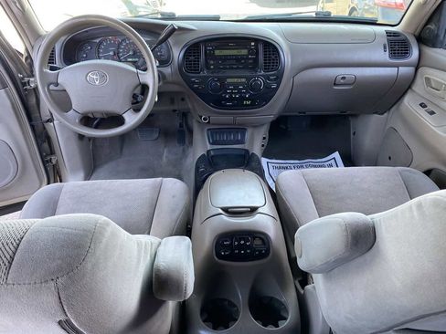 Used 2005 Toyota Sequoia SR5 image 26