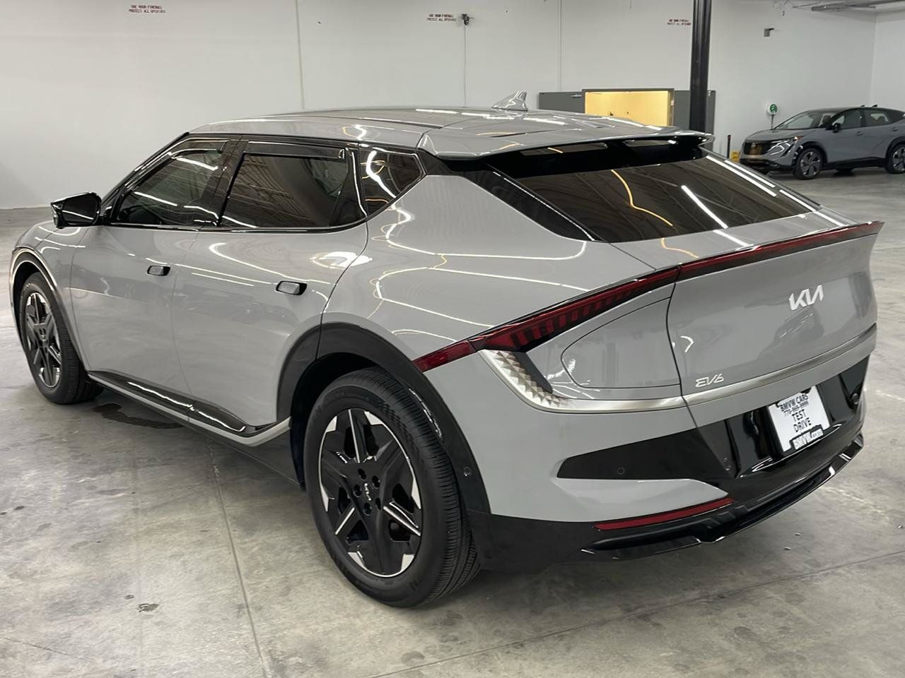 Used 2025 Kia EV6 Wind RWD image 10