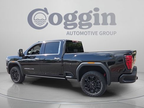 Certified 2024 GMC Sierra 2500 Denali w/ Denali Reserve Package AWD/4WD image 3