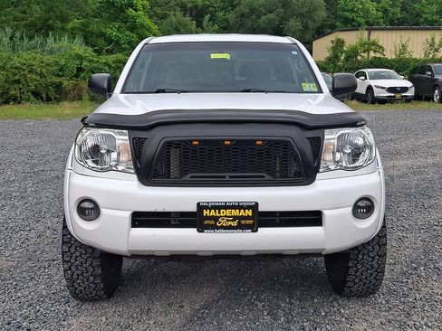Used 2011 Toyota Tacoma 4x4 Double Cab w/ SR5 Pkg #2 image 2