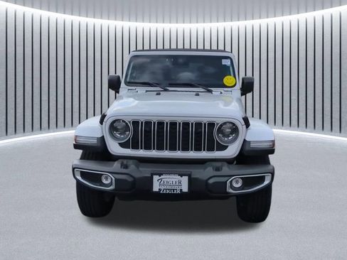 Used 2024 Jeep Wrangler Unlimited Sahara w/ Safety Group AWD/4WD image 3