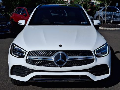 Certified 2022 Mercedes-Benz GLC 300 4MATIC image 2