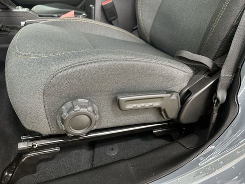 Used 2025 Jeep Wrangler Unlimited Sahara w/ Safety Group image 15