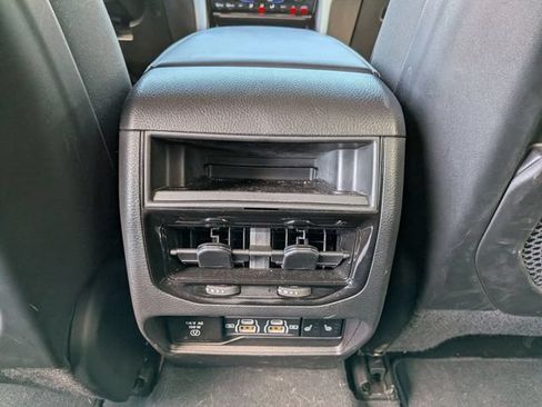Certified 2023 Jeep Grand Cherokee Limited w/ Trailer Tow Prep Group (B) AWD/4WD image 13