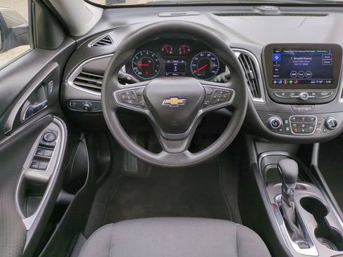 Used 2025 Chevrolet Malibu LT image 15