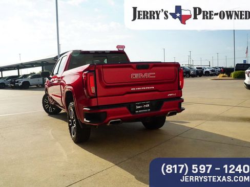Used 2023 GMC Sierra 1500 AT4 w/ AT4 Premium Package AWD/4WD image 4