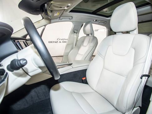 Used 2018 Volvo S90 T5 Momentum w/ Convenience Package image 15