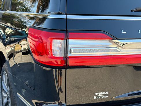 Used 2020 Lincoln Navigator L Reserve image 10