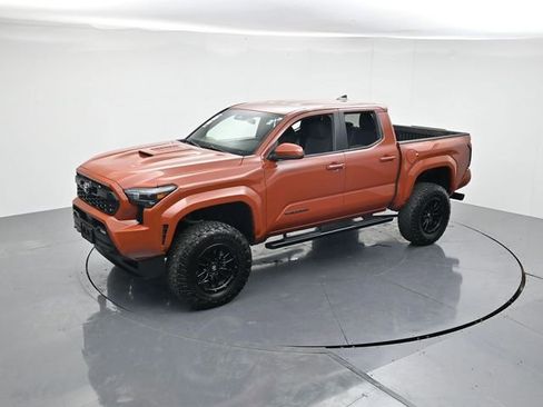 Used 2025 Toyota Tacoma TRD Sport image 40