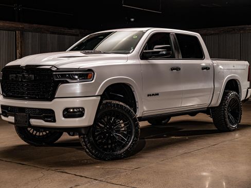 Used 2025 RAM 1500 Limited AWD/4WD image 3