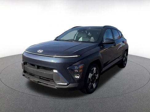 Used 2025 Hyundai Kona SEL image 7
