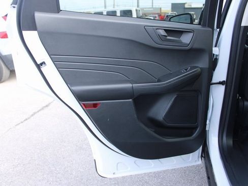 Used 2022 Ford Escape SE w/ Cold Weather Package image 30