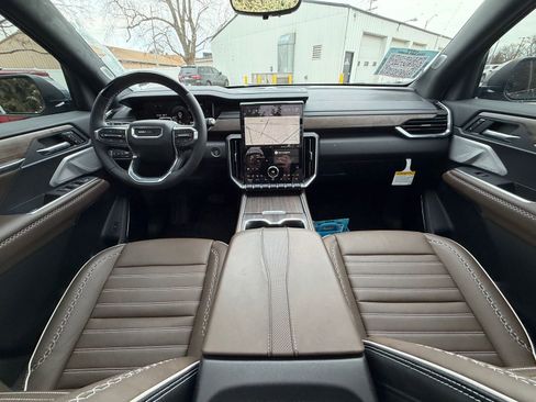 New 2026 GMC Acadia Denali Ultimate AWD/4WD image 22