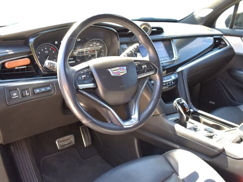 Used 2020 Cadillac XT6 Sport AWD/4WD image 3