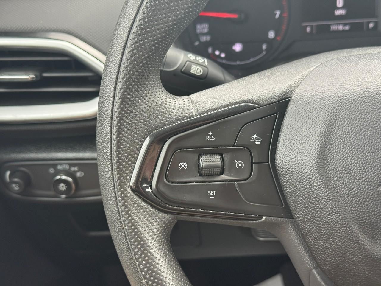 Used 2021 Chevrolet TrailBlazer LS FWD image 18