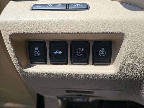 Used 2013 Nissan Altima 2.5 SL w/ Technology Pkg FWD image 23