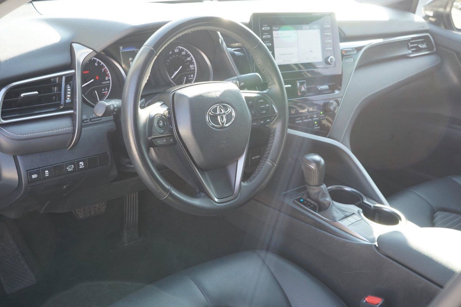 Used 2024 Toyota Camry SE FWD image 9