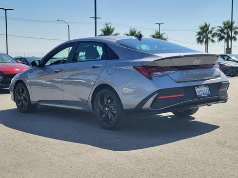 Certified 2026 Hyundai Elantra SEL w/ Cargo Package FWD image 3