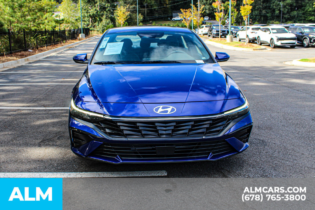 Used 2025 Hyundai Elantra SEL FWD image 9