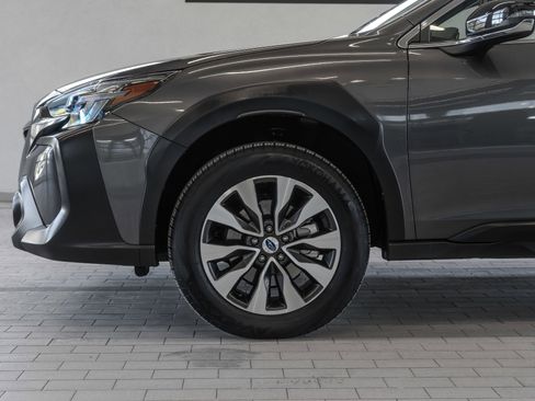 Used 2025 Subaru Outback Limited image 4