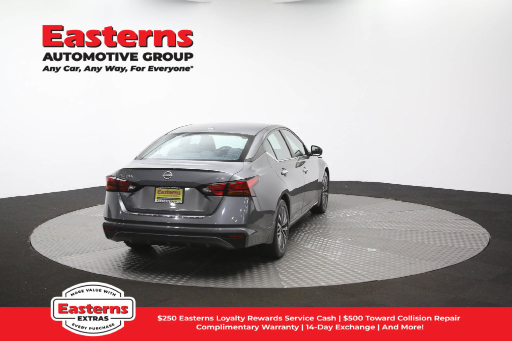 Used 2023 Nissan Altima 2.5 SV FWD image 41