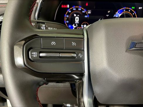 Used 2025 Chevrolet Colorado Z71 image 26