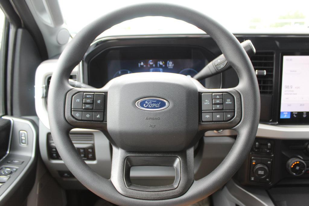 New 2026 Ford F250 XLT w/ XLT Premium Package AWD/4WD image 23