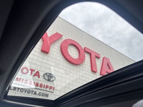 New 2026 Toyota Camry SE FWD image 18