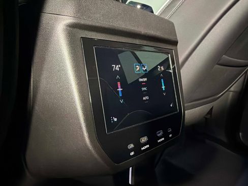 Used 2026 GMC Yukon AT4 Ultimate AWD/4WD image 38