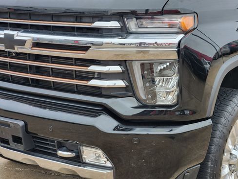 Used 2023 Chevrolet Silverado 2500 High Country image 10