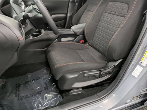 Used 2023 Honda HR-V Sport image 9