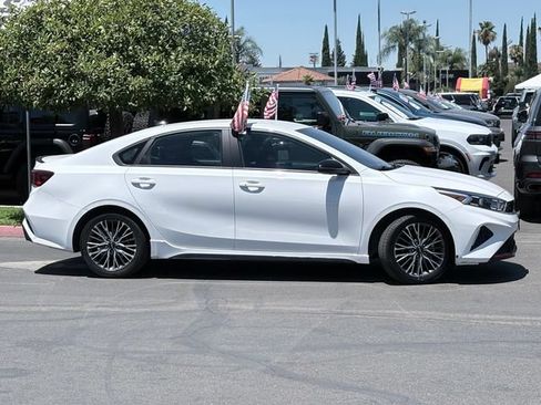 Used 2023 Kia Forte GT-Line w/ GT-Line Technology Package FWD image 4