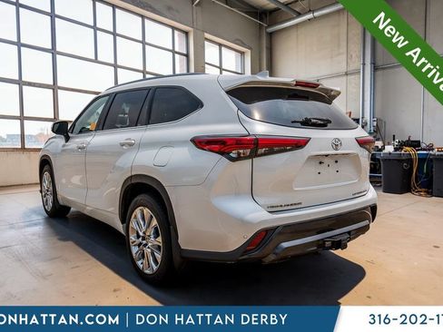 Used 2022 Toyota Highlander Limited AWD/4WD image 31